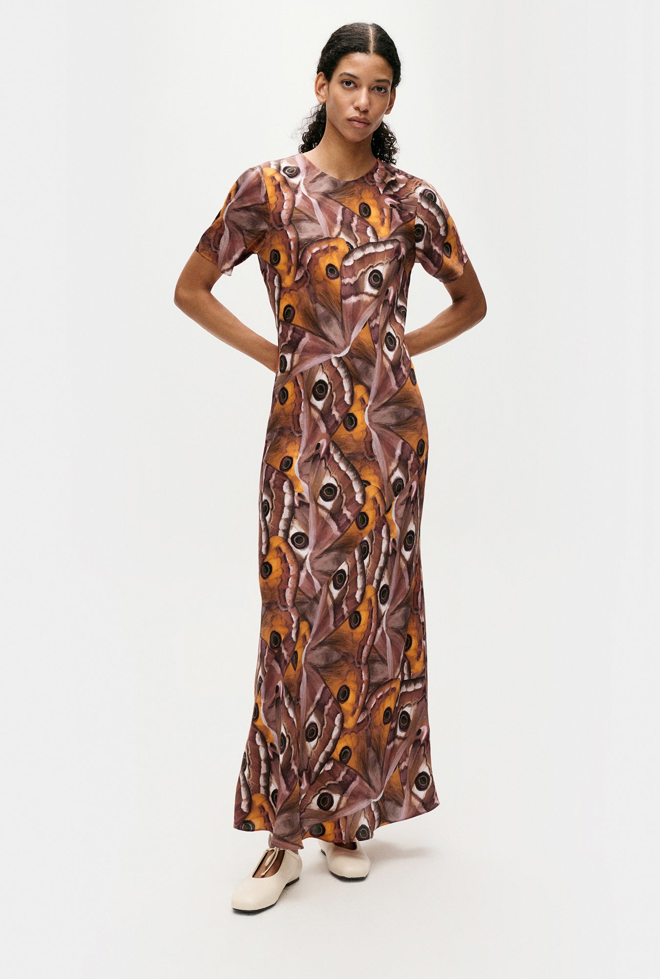 Mame Kurogouchi – Silk Lame Printed Sleeves I-Line Dress