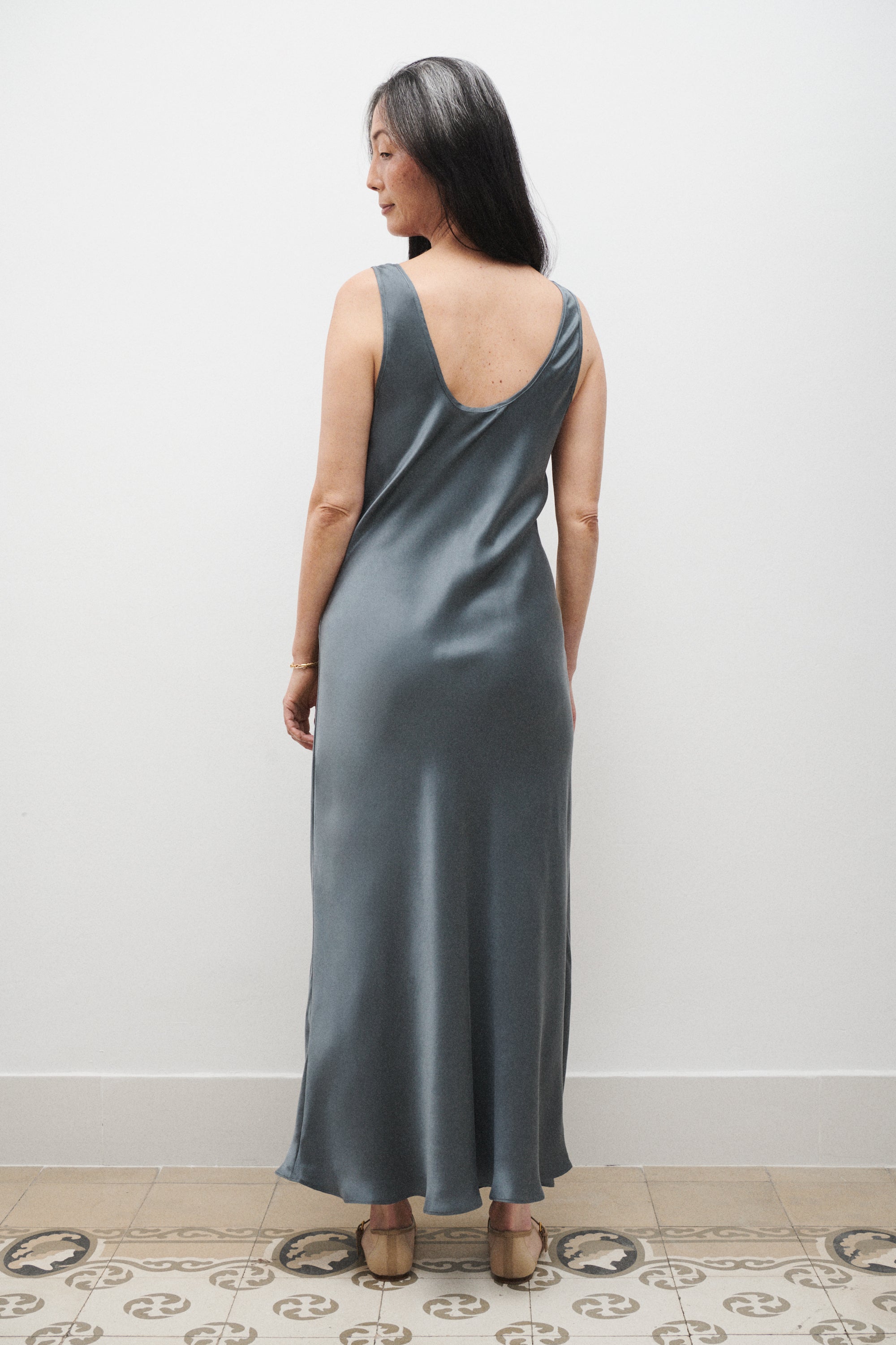 SCOOP NECK DRESS SLATE