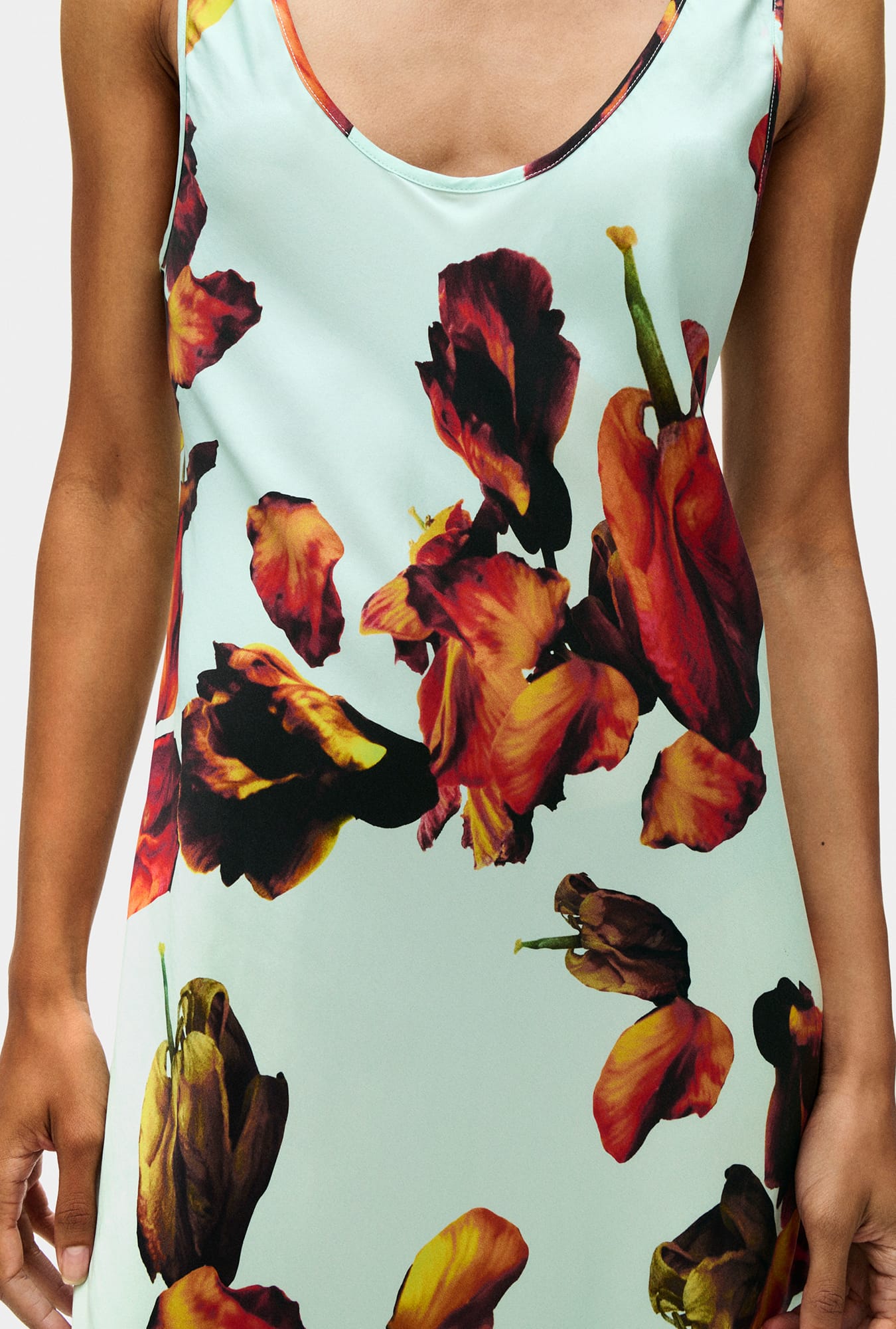 SCOOP NECK DRESS TULIPA DEW