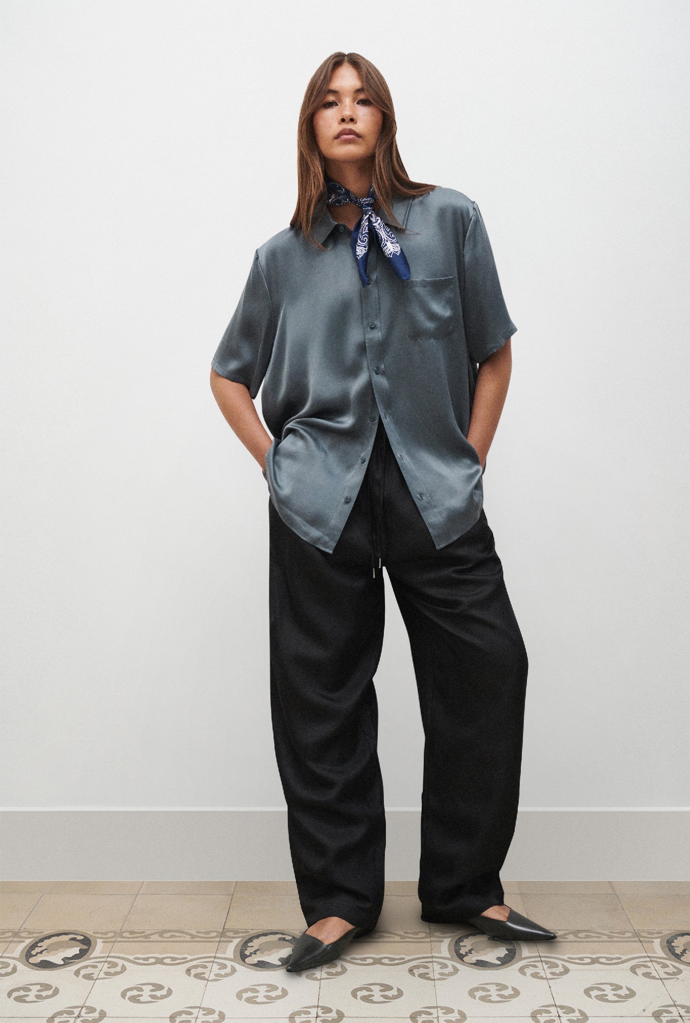 SHORT SLEEVE BOYFRIEND SHIRT SLATE